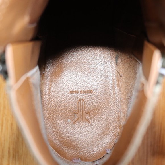 SOLD FRYE size 7.5 M Judith Ash Beige Suede Leather Ankle short Boots 3470015 - Picture 7 of 9